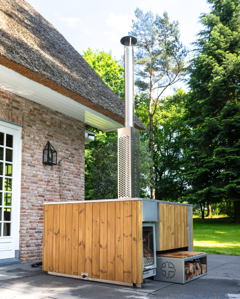 luxe houtgestookte hottub